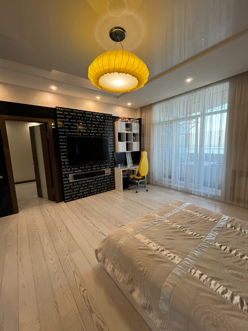 продажа трехкомнатной квартиры номер A-173266 в Приморском районе, фото номер 25
